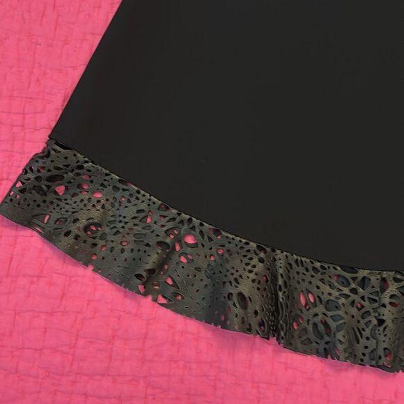 Jazmin Chebar black mini skirt with genuine leather laser cut trim, L - Picture 2 of 8